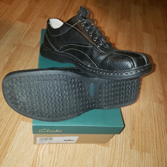 Clarks Black Leather shoes Size 9 - Picture 4 of 7
